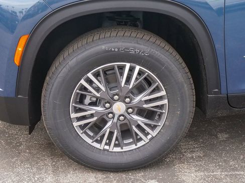 New 2026 Chevrolet Traverse LT w/ Driver Confidence Package FWD image 5