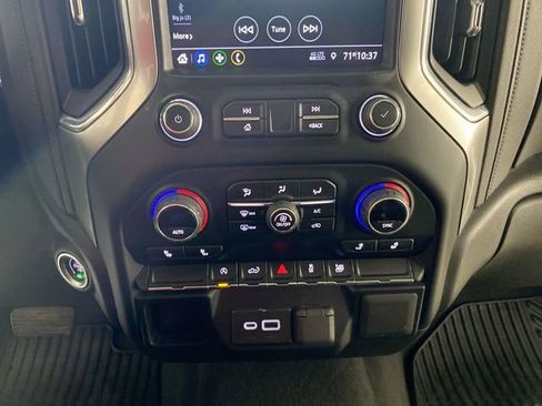 Used 2022 Chevrolet Silverado 1500 LT AWD/4WD image 42