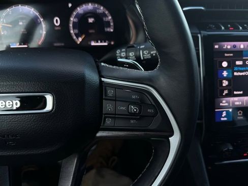 Certified 2022 Jeep Grand Cherokee Limited image 27