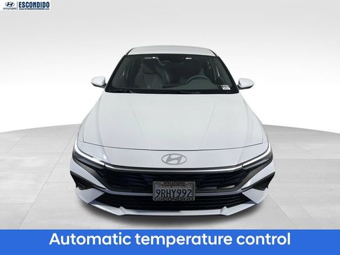 Used 2025 Hyundai Elantra Hybrid FWD image 8