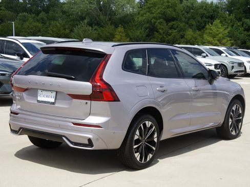New 2026 Volvo XC60 B5 Plus w/ Protection Package Premier image 4