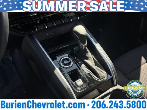 Used 2024 Chevrolet Colorado LT w/ LT Convenience Package II AWD/4WD image 17