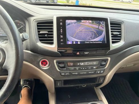 Used 2017 Honda Pilot EX-L image 11
