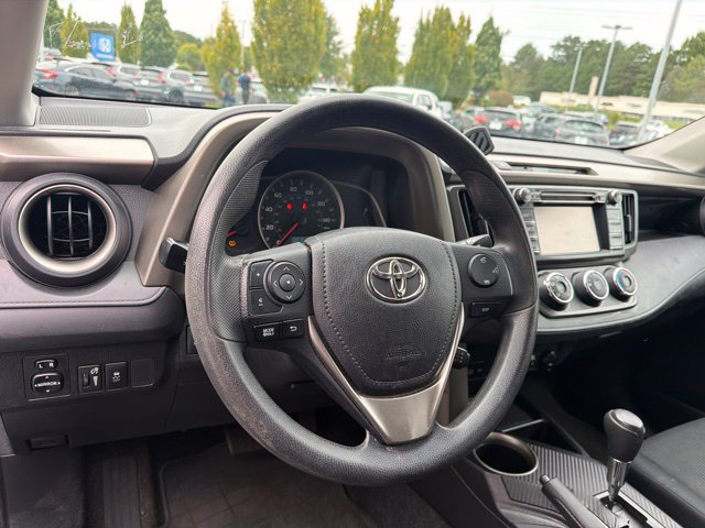 Used 2015 Toyota RAV4 LE AWD/4WD image 14