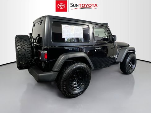Used 2018 Jeep Wrangler Sport image 4