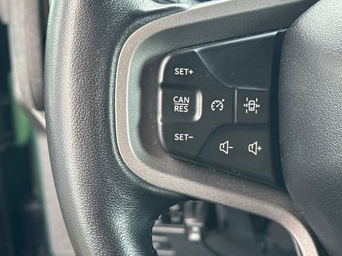 Used 2023 Ford Bronco Badlands image 28