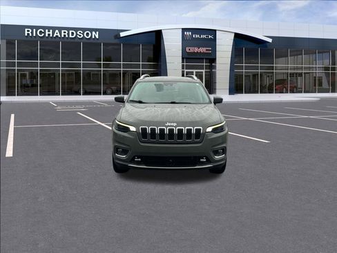 Used 2021 Jeep Cherokee Limited w/ Elite Package AWD/4WD image 9