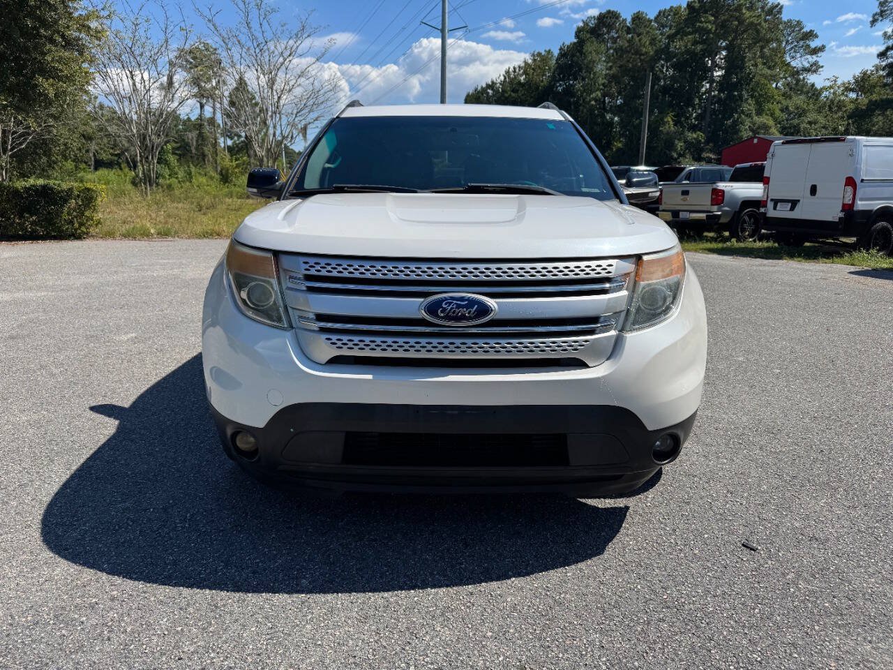 Used 2014 Ford Explorer XLT w/ Equipment Group 202A AWD/4WD image 27
