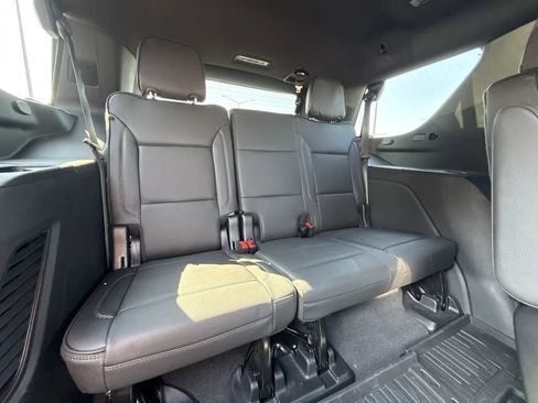 Used 2024 GMC Yukon Denali w/ Denali Reserve Package AWD/4WD image 12