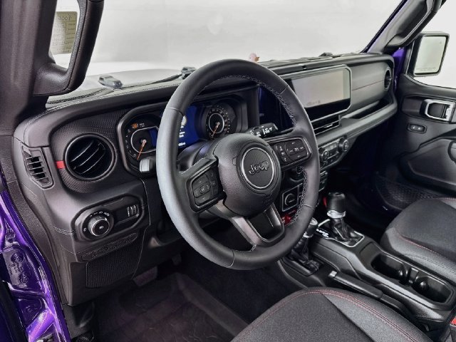 Used 2026 Jeep Wrangler Unlimited Rubicon w/ Safety Group AWD/4WD image 12