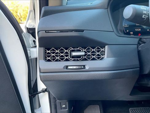 Certified 2025 Honda Accord SE image 19