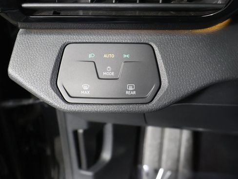 Used 2021 Volkswagen ID.4 Pro image 31