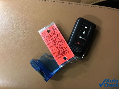 Used 2018 Lexus ES 350 w/ Navigation System Package image 50