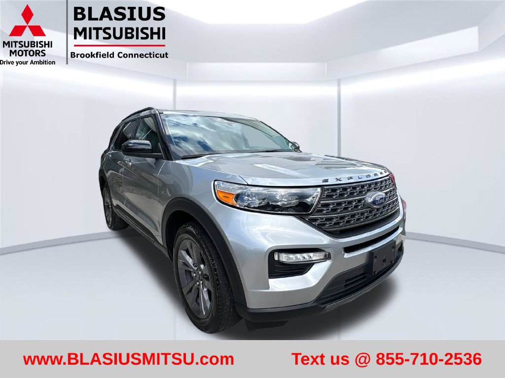 Used 2023 Ford Explorer XLT w/ Equipment Group 202A AWD/4WD image 7