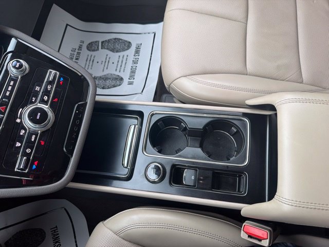Used 2021 Lincoln Corsair Reserve FWD image 32