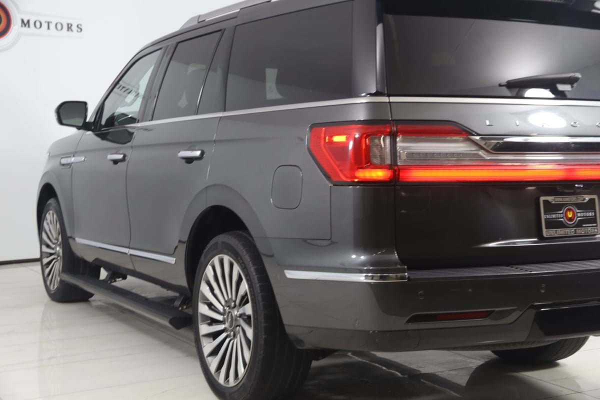 Used 2018 Lincoln Navigator Reserve w/ Technology Package AWD/4WD image 25