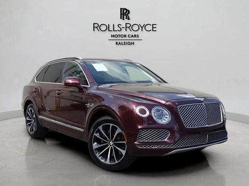 Used 2017 Bentley Bentayga image 3