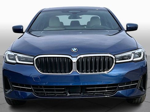Used 2023 BMW 530e w/ Executive Package image 3