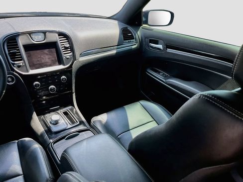 Used 2023 Chrysler 300 S w/ Comfort Group RWD image 24