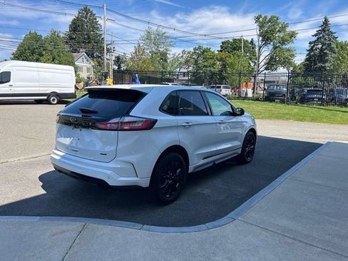 Certified 2023 Ford Edge SE w/ Black Appearance Package AWD/4WD image 5