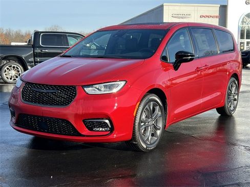 New 2026 Chrysler Pacifica Select image 43