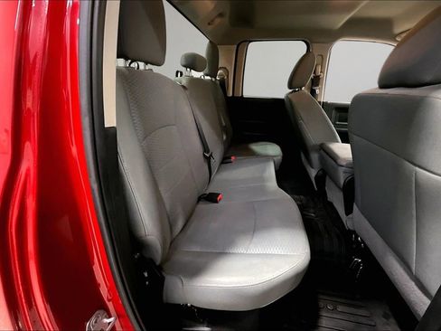 Used 2018 RAM 1500 Express AWD/4WD image 25