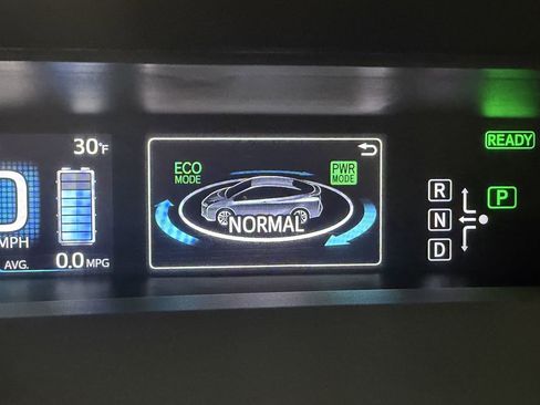 Used 2017 Toyota Prius Two image 16