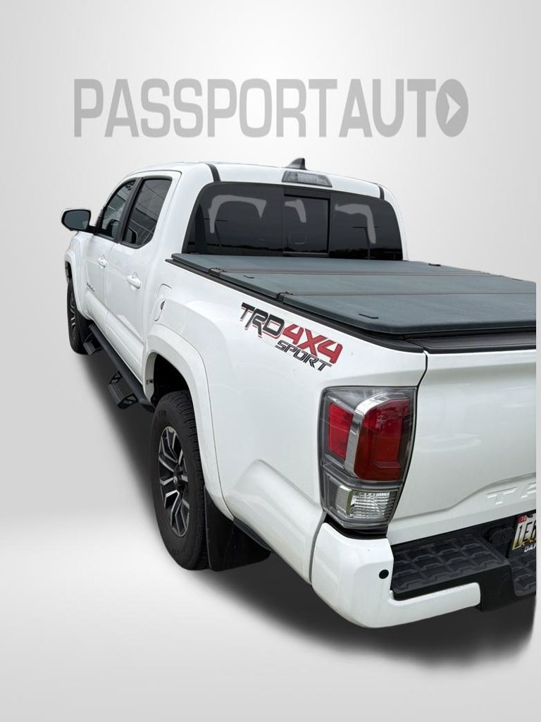 Used 2020 Toyota Tacoma TRD Sport w/ Technology Package AWD/4WD image 4