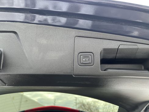 Used 2025 Cadillac XT5 Premium Luxury image 20