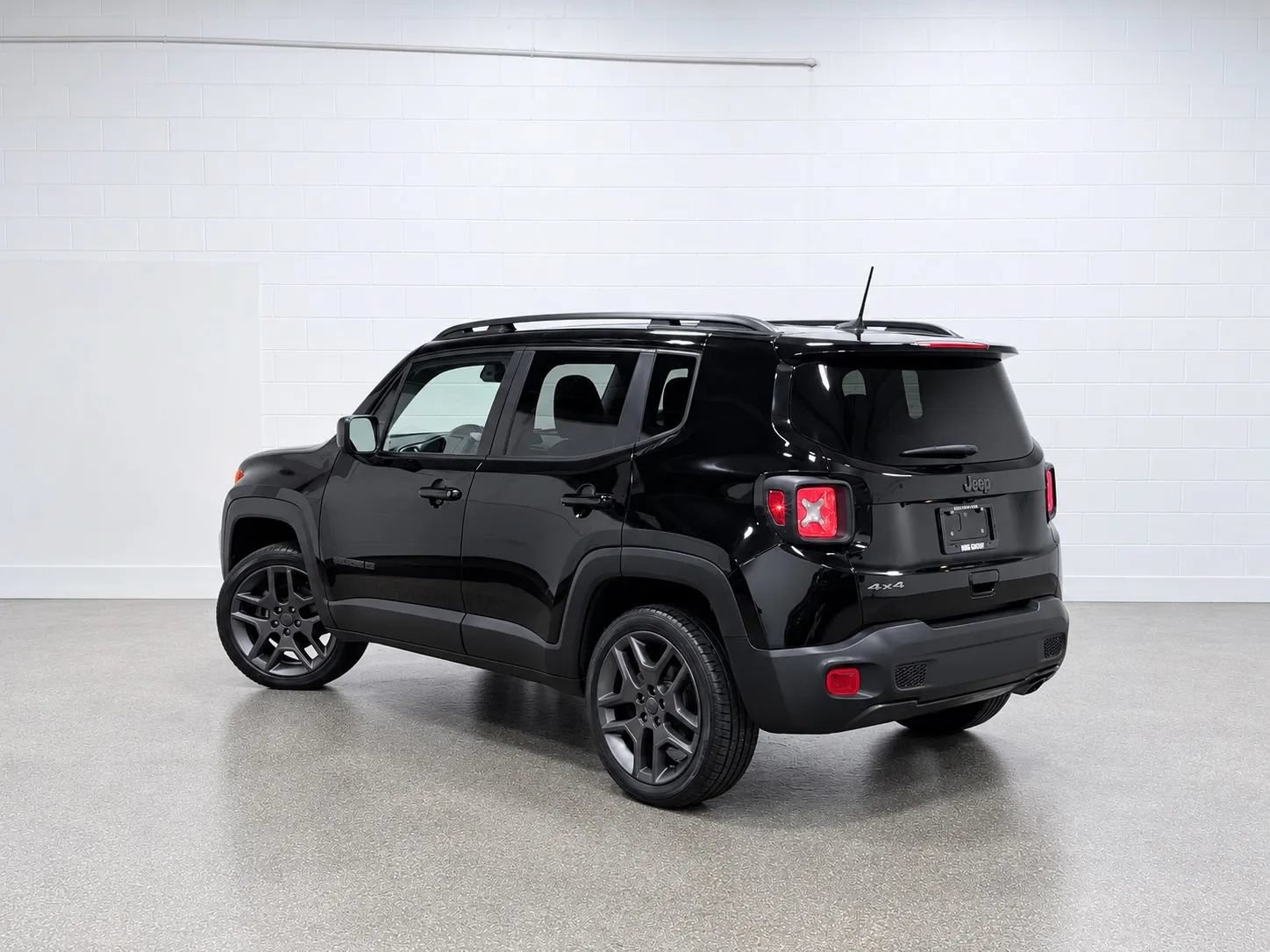 Used 2021 Jeep Renegade Latitude AWD/4WD image 5