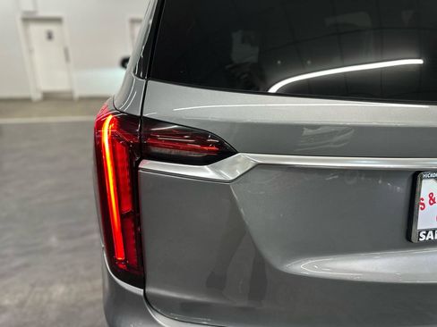 Used 2023 Cadillac XT6 Luxury AWD/4WD image 11