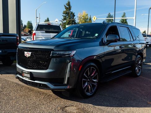 Used 2021 Cadillac Escalade Sport image 3