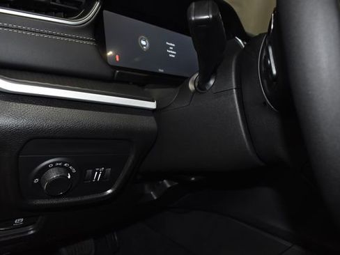 New 2025 Jeep Grand Cherokee Altitude w/ Trailer Tow Package image 23