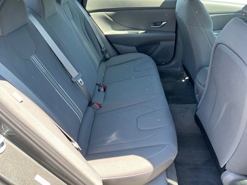 Used 2024 Hyundai Elantra SEL FWD image 16