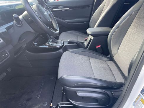 Used 2025 Kia Seltos S image 27