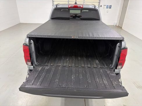 Used 2023 Chevrolet Colorado W/T AWD/4WD image 9