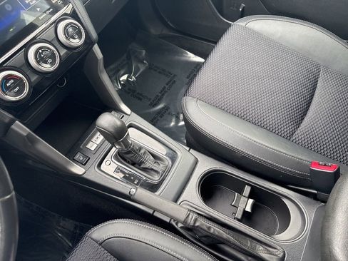 Used 2018 Subaru Forester 2.5i Premium w/ Popular Package #3B image 17