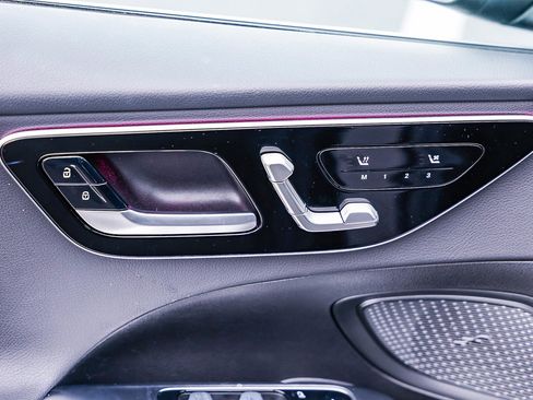 Certified 2025 Mercedes-Benz C 300 Sedan image 22