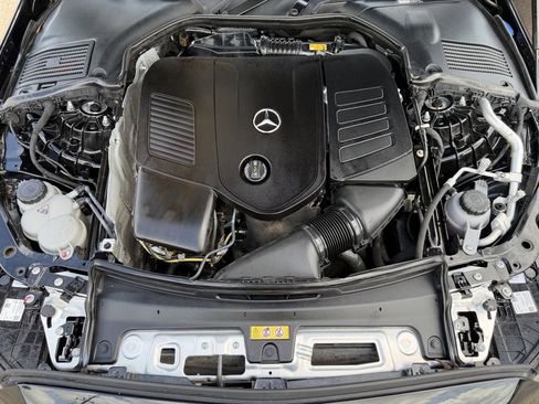 Used 2025 Mercedes-Benz C 300 Sedan image 31