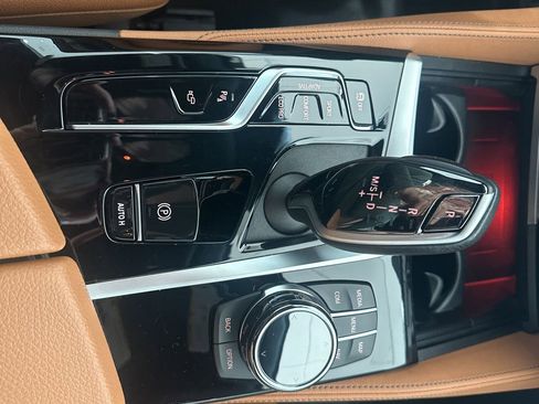 Used 2023 BMW M550i xDrive w/ Dynamic Handling Package image 24