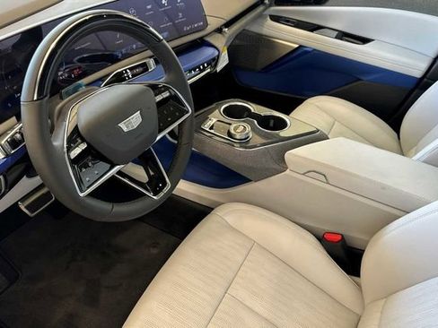 New 2026 Cadillac Optiq Luxury 2 w/ LPO, Floor Liner Package AWD/4WD image 9