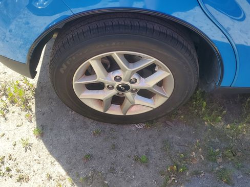 Used 2024 Kia Soul S FWD image 7