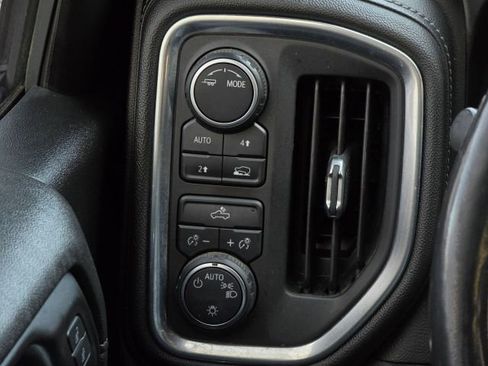 Used 2020 Chevrolet Silverado 1500 LT w/ Convenience Package image 18