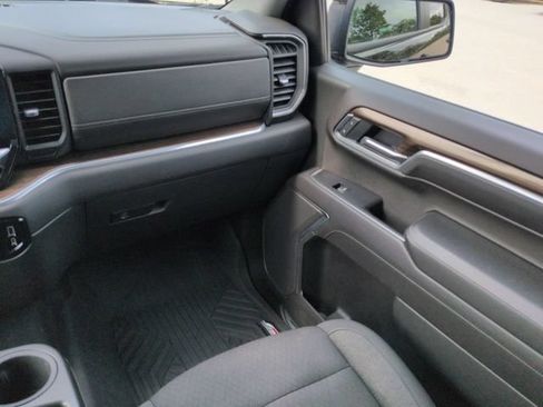 Used 2022 Chevrolet Silverado 1500 LT Trail Boss w/ LPO, Dark Essentials Package AWD/4WD image 21