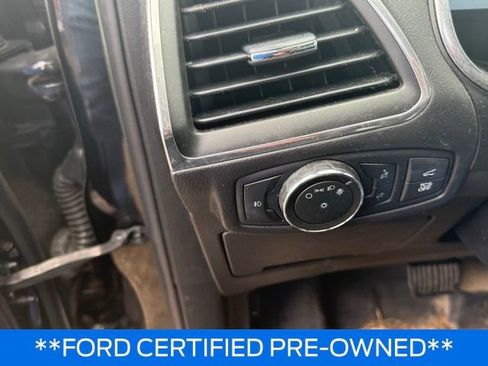 Certified 2021 Ford Edge Titanium image 9