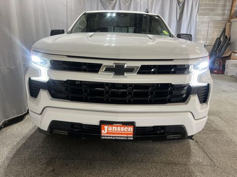 Used 2023 Chevrolet Silverado 1500 RST AWD/4WD image 3