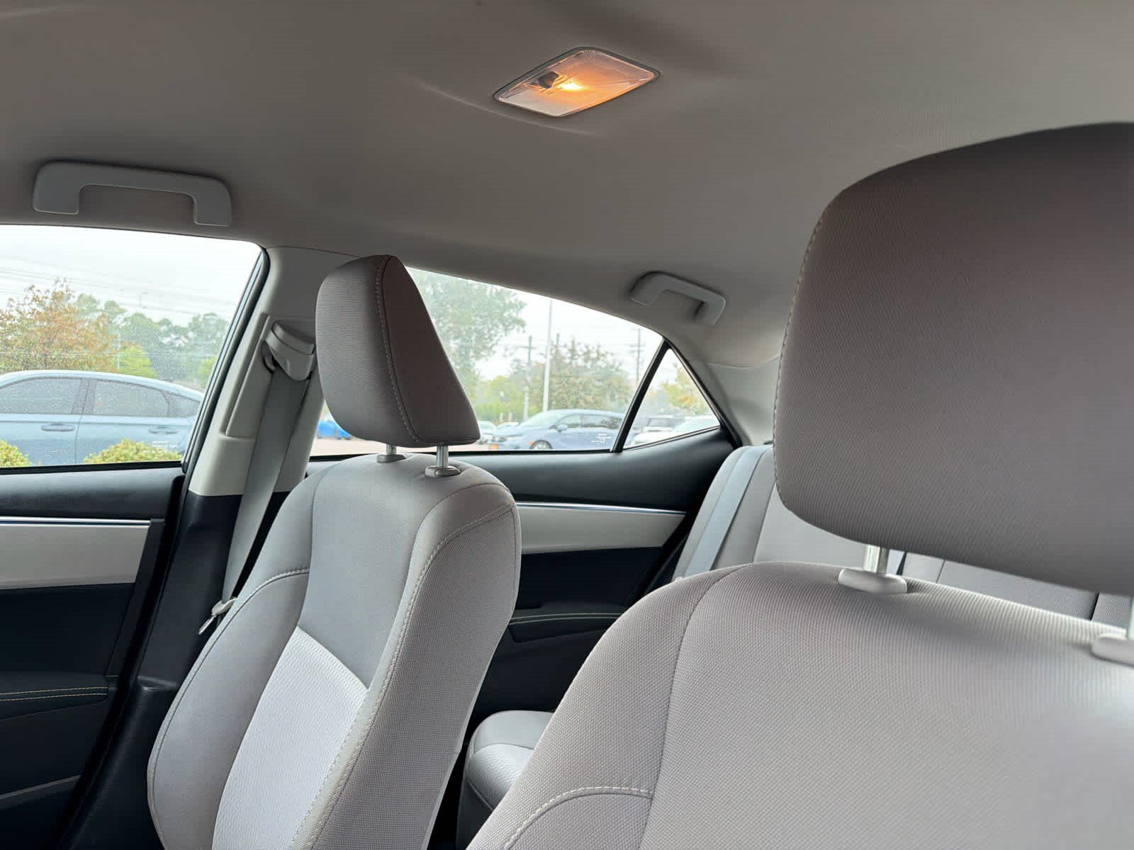 Used 2014 Toyota Corolla LE FWD image 10