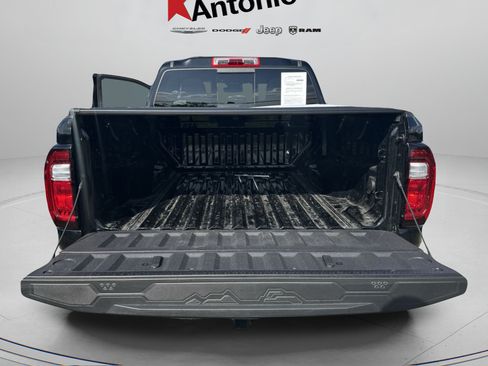 Used 2026 GMC Canyon AT4 w/ AT4 Premium Package AWD/4WD image 32