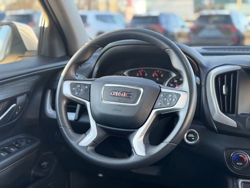Used 2022 GMC Terrain SLE w/ Driver Convenience Package image 14