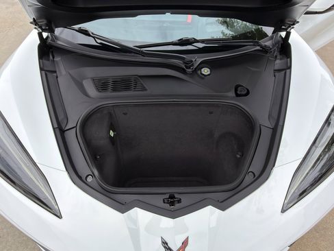 Used 2020 Chevrolet Corvette Stingray Preferred Cpe w/ 2LT Preferred Equipment Group RWD image 11